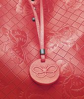 Bottega Veneta® Fraise Intrecciomirage Large Tote Bottega Veneta® Fraise Intrecciomirage Large Tote