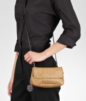 Bottega Veneta® Kleine Messenger Tasche mit Intrecciomirage Kenia Nero Bottega Veneta® Kleine Messenger Tasche mit Intrecciomirage Kenia Nero