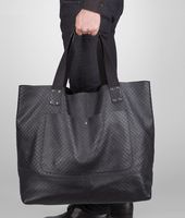 Bottega Veneta® Shopper aus Intrecciomirage Lavé Tourmaline Bottega Veneta® Shopper aus Intrecciomirage Lavé Tourmaline