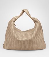 Bottega Veneta® Maxi Veneta aus Nappaleder Intrecciato Walnut Bottega Veneta® Maxi Veneta aus Nappaleder Intrecciato Walnut
