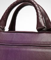 Bottega Veneta® SAC BRERA AUBERGINE PURPURA EN CUIR MADRAS FUMÉ Bottega Veneta® SAC BRERA AUBERGINE PURPURA EN CUIR MADRAS FUMÉ