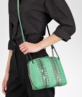 Bottega Veneta® Trèfle Intrecciato Nappa Ayers Messenger Bottega Veneta® Trèfle Intrecciato Nappa Ayers Messenger