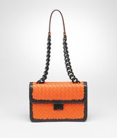 Bottega Veneta® Tasche aus Nappaleder Glass Intrecciato Tangerine Bottega Veneta® Tasche aus Nappaleder Glass Intrecciato Tangerine