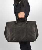 Bottega Veneta® NERO HIGHWAY TOTE Bottega Veneta® NERO HIGHWAY TOTE