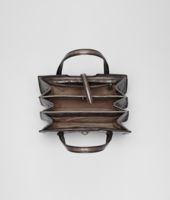 Bottega Veneta® BORDER TASCHE AUS HARDWICKII LEDER MEDIUM GREY Bottega Veneta® BORDER TASCHE AUS HARDWICKII LEDER MEDIUM GREY
