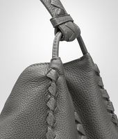 Bottega Veneta® TASCHE AUS GEWASCHENEM CERVO LEDER NEW LIGHT GREY Bottega Veneta® TASCHE AUS GEWASCHENEM CERVO LEDER NEW LIGHT GREY