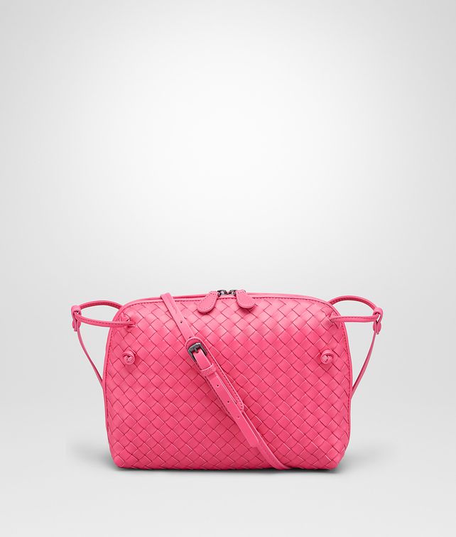 BOTTEGA VENETA BORSA MESSENGER ROSA SHOCK IN NAPPA INTRECCIATA Borsa a Tracolla D fp