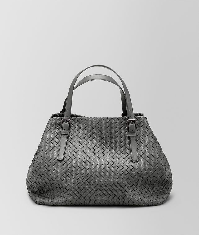 BOTTEGA VENETA LARGE TOTE BAG IN NEW LIGHT GREY INTRECCIATO NAPPA Tote Bag D fp