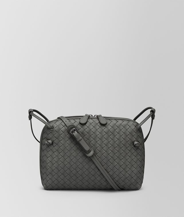 BOTTEGA VENETA MESSENGER-TASCHE AUS INTRECCIATO NAPPA IN NEW LIGHT GREY Umhängetasche D fp