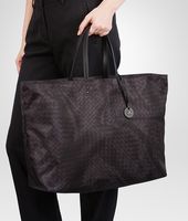 Bottega Veneta® MAXI-SHOPPER AUS INTRECCIOLUSION NEW DARK GREY Bottega Veneta® MAXI-SHOPPER AUS INTRECCIOLUSION NEW DARK GREY