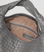 Bottega Veneta® Große Veneta AUS NAPPALEDER INTRECCIATO NEW LIGHT GREY Bottega Veneta® Große Veneta AUS NAPPALEDER INTRECCIATO NEW LIGHT GREY