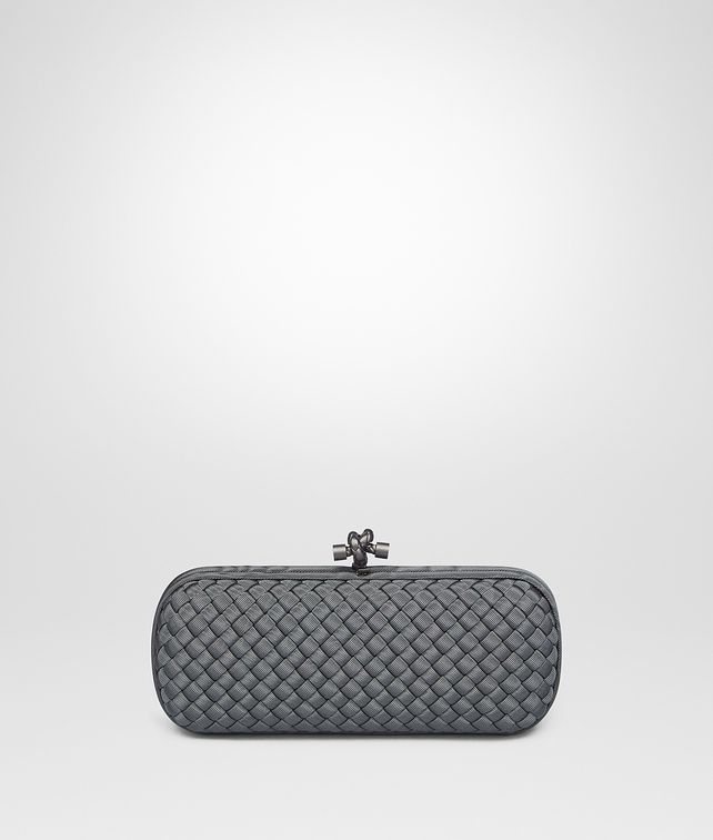 BOTTEGA VENETA STRETCH KNOT CLUTCH AUS INTRECCIO FAILLE MOIRE IN MEDIUM GREY Clutch D fp