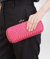 Bottega Veneta® STRETCH KNOT AUS AYERS INTRECCIO IMPERO ROSA SHOCK Bottega Veneta® STRETCH KNOT AUS AYERS INTRECCIO IMPERO ROSA SHOCK