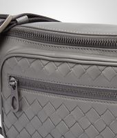 Bottega Veneta® GÜRTELTASCHE AUS LEICHTEM KALBSLEDER NEW LIGHT GREY Bottega Veneta® GÜRTELTASCHE AUS LEICHTEM KALBSLEDER NEW LIGHT GREY