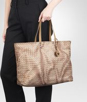 Bottega Veneta® SAND INTRECCIOLUSION TOTE BAG Bottega Veneta® SAND INTRECCIOLUSION TOTE BAG
