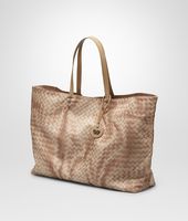 Bottega Veneta® SAND INTRECCIOLUSION TOTE BAG Bottega Veneta® SAND INTRECCIOLUSION TOTE BAG