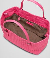 Bottega Veneta® SHOPPER AUS NAPPALEDER INTRECCIATO ROSA SHOCK Bottega Veneta® SHOPPER AUS NAPPALEDER INTRECCIATO ROSA SHOCK