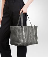 Bottega Veneta® SHOPPER NEW LIGHT GREY IN NAPPA INTRECCIATA E AYERS Bottega Veneta® SHOPPER NEW LIGHT GREY IN NAPPA INTRECCIATA E AYERS