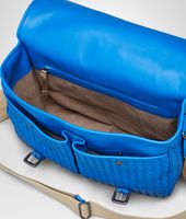 Bottega Veneta® BORSA GARDENA SIGNAL BLUE IN NAPPA INTRECCIATA Bottega Veneta® BORSA GARDENA SIGNAL BLUE IN NAPPA INTRECCIATA