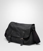 Bottega Veneta® GARDENA TASCHE AUS METALLIC BÜFFELLEDER NERO Bottega Veneta® GARDENA TASCHE AUS METALLIC BÜFFELLEDER NERO