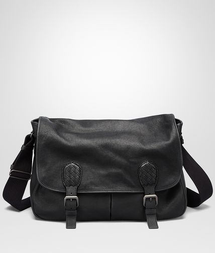 BOTTEGA VENETA - GARDENA TASCHE AUS METALLIC BÜFFELLEDER NERO