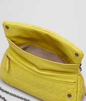 Bottega Veneta® BORSA MESSENGER NEW CHARTREUSE IN NAPPA INTRECCIATA Bottega Veneta® BORSA MESSENGER NEW CHARTREUSE IN NAPPA INTRECCIATA