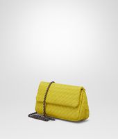 Bottega Veneta® BORSA MESSENGER NEW CHARTREUSE IN NAPPA INTRECCIATA Bottega Veneta® BORSA MESSENGER NEW CHARTREUSE IN NAPPA INTRECCIATA
