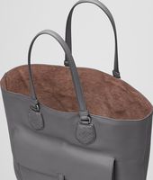Bottega Veneta® SHOPPER AUS FEINEM KALBSLEDER NEW LIGHT GREY Bottega Veneta® SHOPPER AUS FEINEM KALBSLEDER NEW LIGHT GREY
