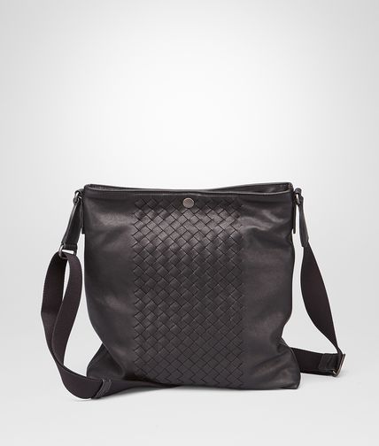BOTTEGA VENETA - MESSENGER UMHÄNGETASCHE AUS GEWASCHENEM NAPPALEDER INTRECCIATO NERO