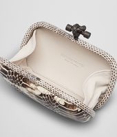 Bottega Veneta® KNOT AUS MANGROVIA UND AYERS MIST Bottega Veneta® KNOT AUS MANGROVIA UND AYERS MIST
