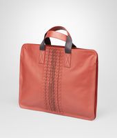 Bottega Veneta® AKTENTASCHE AUS GESTREIFTEM, LEICHTEM KALBSLEDER BURNT RED UND MATITA Bottega Veneta® AKTENTASCHE AUS GESTREIFTEM, LEICHTEM KALBSLEDER BURNT RED UND MATITA