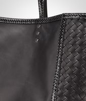 Bottega Veneta® SHOPPER AUS NAPPALEDER UND AYERS NERO Bottega Veneta® SHOPPER AUS NAPPALEDER UND AYERS NERO