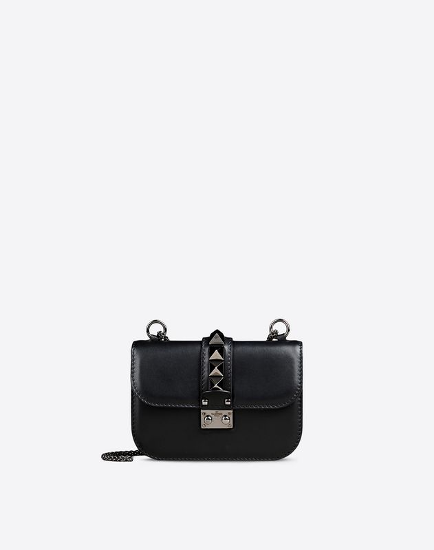 small chain shoulder bag