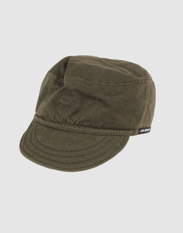 LOVE MOSCHINO - ACCESSORI - Cappelli - su YOOX.COM