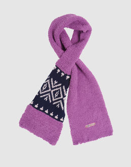 NAPAPIJRI - ACCESSORI - Sciarpe - su YOOX.COM