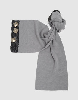 MACRÍ - ACCESSORI - Sciarpe - su YOOX.COM