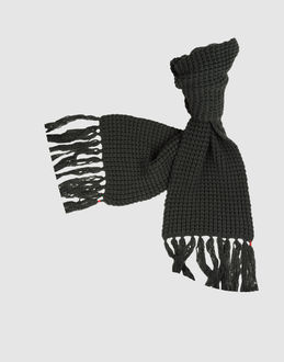 PIACENZA 1733 - ACCESSORI - Sciarpe - su YOOX.COM