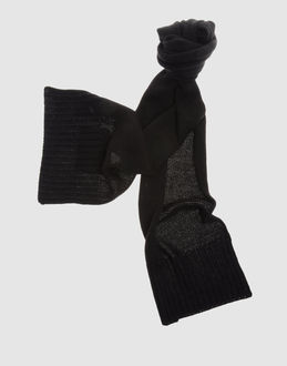 CLOSED - ACCESSORI - Sciarpe - su YOOX.COM