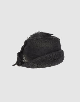 JUNYA WATANABE COMME DES GARÇONS - ACCESSORI - Cappelli - su YOOX.COM