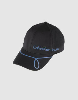 CALVIN KLEIN JEANS - ACCESSORI - Cappelli - su YOOX.COM