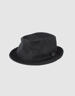 C'N'C' COSTUME NATIONAL - ACCESSORI - Cappelli - su YOOX.COM