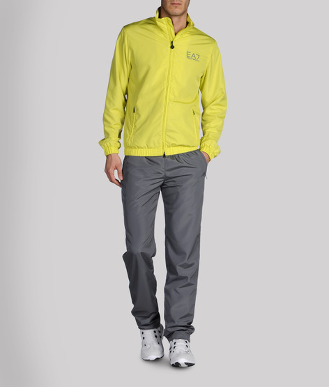 http://www.armani.com/EA7/detail/tskay/09850FC8/cod10/46241346VN