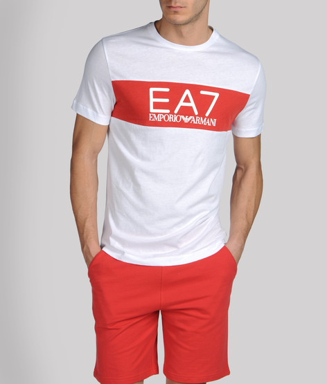 Short sleeved t-shirt