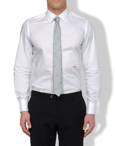 Moschino, Tie