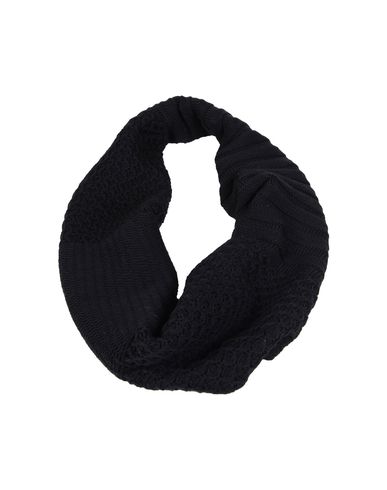ZOOM OHNE TITEL - Collar
