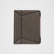 Intrecciato Nappa Ipad Case - Mobile and Tech Accessory - BOTTEGA VENETA - PE13 - 1000