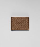 Bottega Veneta® Portemonnaie aus gewaschenem Nappaleder Intrecciato mit Vintage-Effekt Junior Krim Bottega Veneta® Portemonnaie aus gewaschenem Nappaleder Intrecciato mit Vintage-Effekt Junior Krim