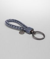 Bottega Veneta® Schlüsselanhänger aus Nappaleder und Ayers Intrecciato Bottega Veneta® Schlüsselanhänger aus Nappaleder und Ayers Intrecciato