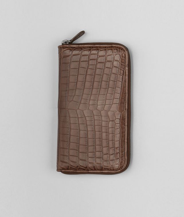 BOTTEGA VENETA Portemonnaie mit Zip aus weichem Krokodilleder Fume Edoardo Portemonnaie mit Zip U fp