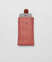 Bottega Veneta® Boucher Intrecciato Nappa Iphone Case Bottega Veneta® Boucher Intrecciato Nappa Iphone Case